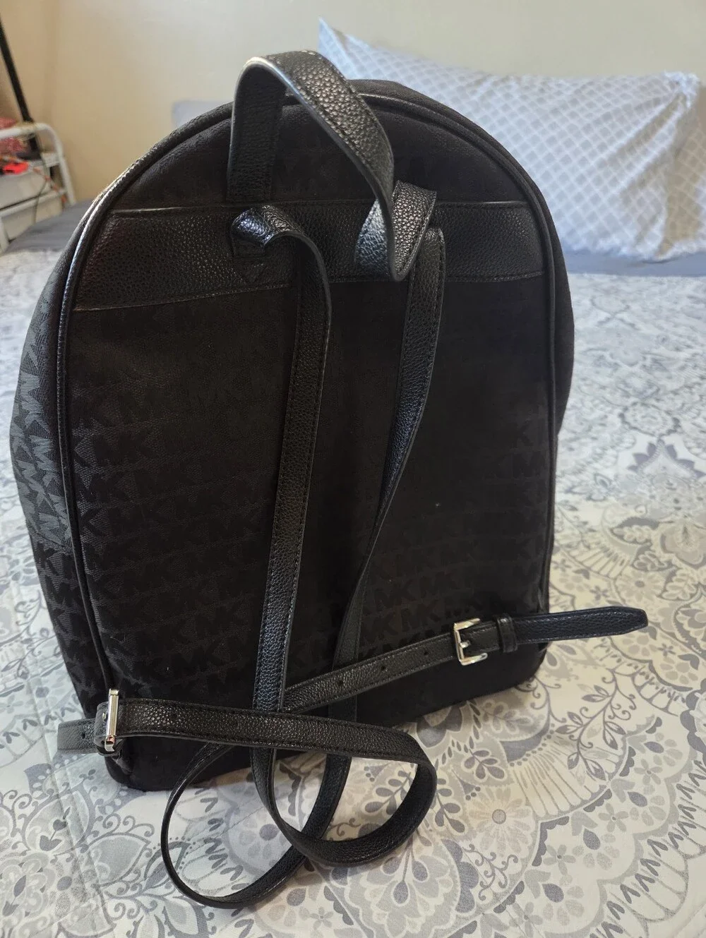 Michael Kors compact michael